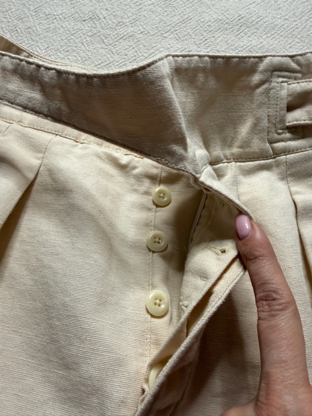 Banana Republic Linen Blend Safari Light Beige Shorts 8 Summer Side Buckles - Picture 7 of 12